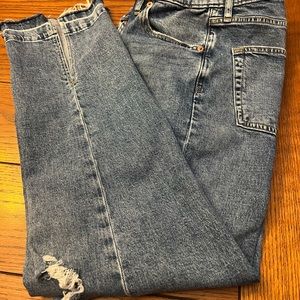 EUC Gap 90’s loose mid rise split hem jeans - barely worn